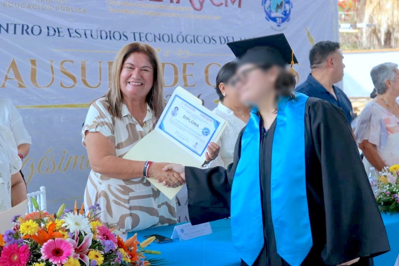 Reconoce Gobierno de Los Cabos el esfuerzo de las juventudes egresadas del CETMAR No. 31 en su ceremonia de graduación